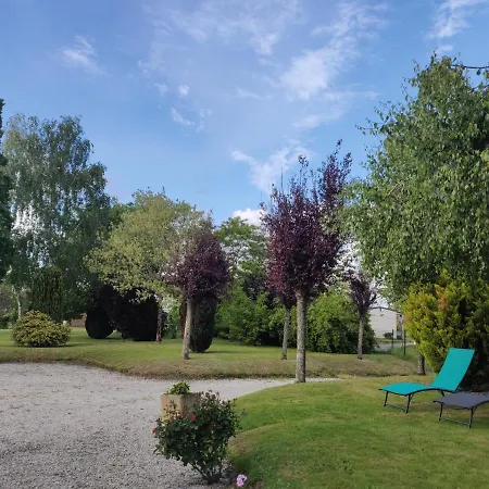 Les Fleurs Du Mont Bed & Breakfast
