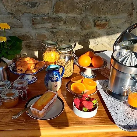 Couette-café Les Fleurs Du Mont 3*